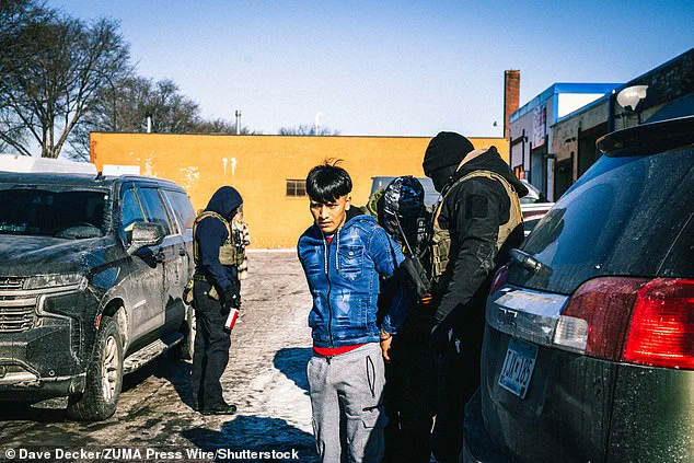 Alleged Illegal Migrant Flees Federal Agents in Dramatic Escape Caught on Camera in Minnesota