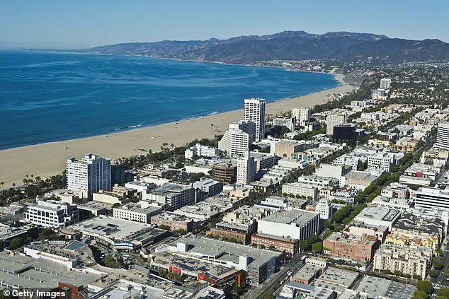 California Beaches Face Environmental Crisis as Sewage Contamination Revealed in 2025 Heal the Bay Analysis