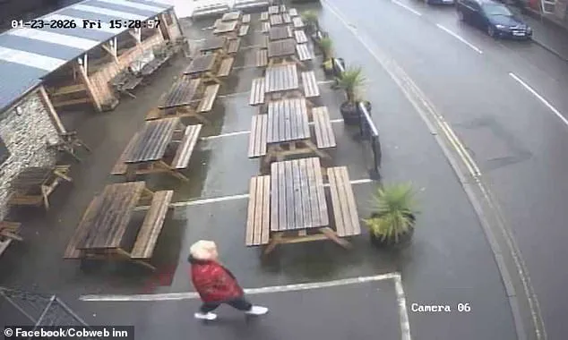 Detectives Release Images of Dog Walkers in Search for Missing Partner of Sir Mick Jagger’s Granddaughter