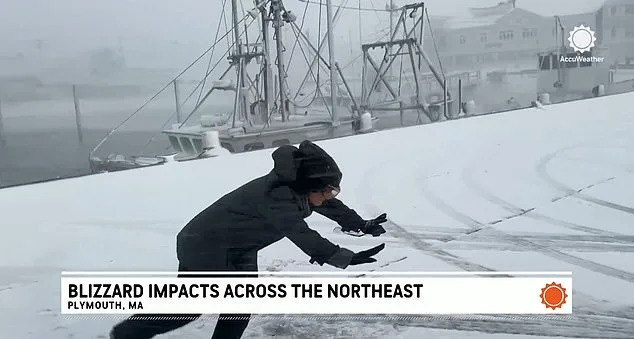 Winter Storm Hernando Disrupts East Coast Travel, Leaving Thousands Stranded and Airlines in Crisis