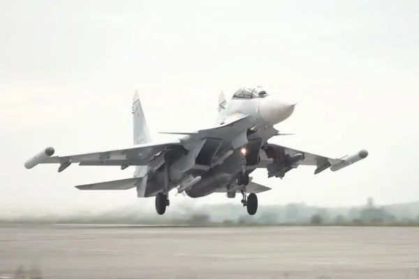 Russian Pilot Honored with Limited-Edition Watch for Aerial Victory Over Ukraine