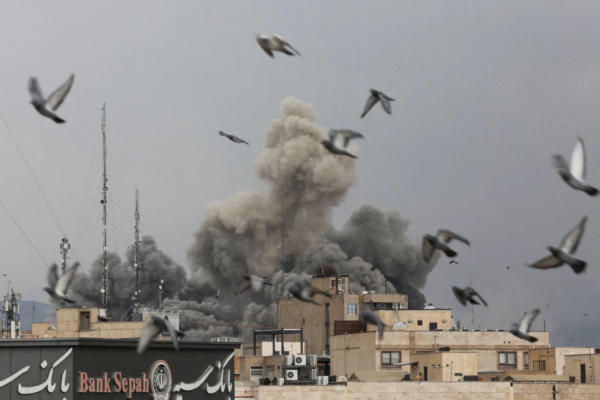 Israeli-U.S.-Attributed Airstrike Destroys Key Iranian Revolutionary Guard Headquarters in Tehran