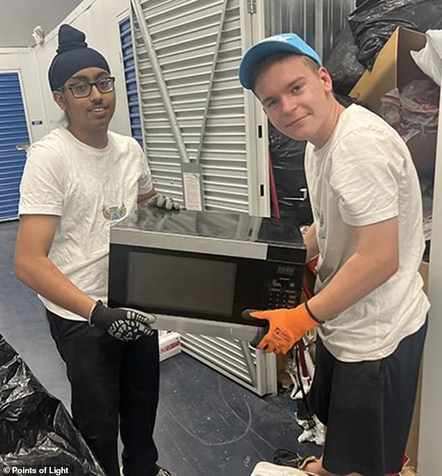 Teen Entrepreneur Turns Abandoned Lockers into Thriving Business, Sparking Legal Debate