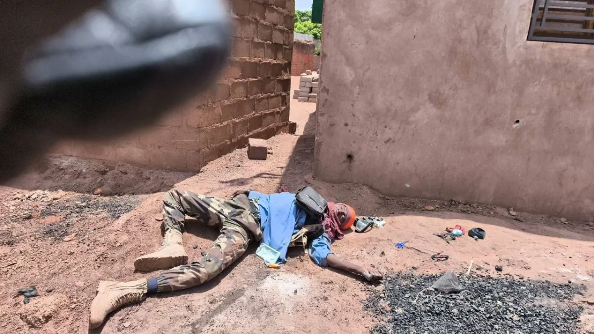 Russian troops repel massive Islamist assault on Mali capital.